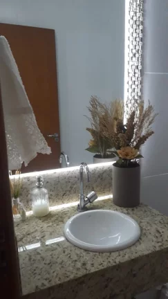 Imagem Oportunidade Sobrado 4 Dorms sendo uma Suíte – Villa Branca