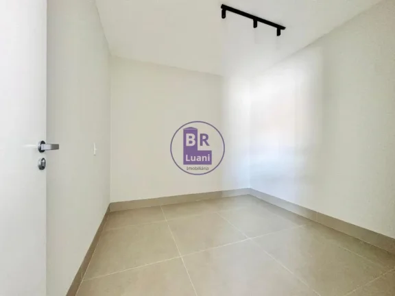 Imagem Linda casa moderna em alto padrão á venda