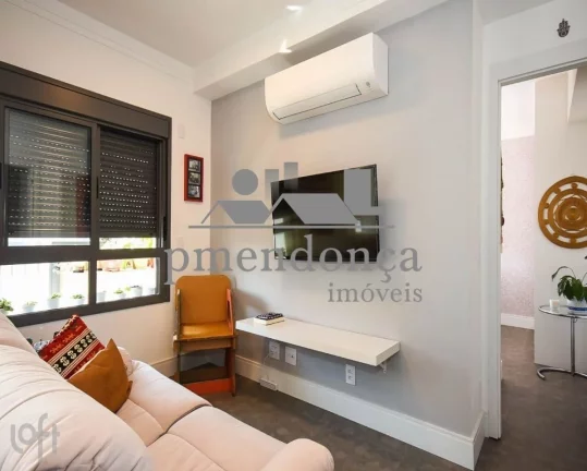Imagem Apartamento andar alto em Pinheiros com 3 quartos sendo 1 suíte e 1 vaga, 72m².