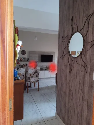 Imagem Apartamento disponível, com 02 dormitórios, sala de visita com sacada telada, banheiro social com ...