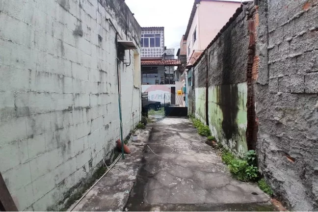 Imagem Casa a venda com 1 quarto com 200 m² em CASCADURA - RIO DE JANEIRO