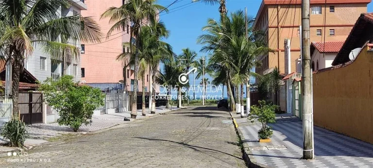 Imagem Casa térrea geminada.
50 metros da Orla.
