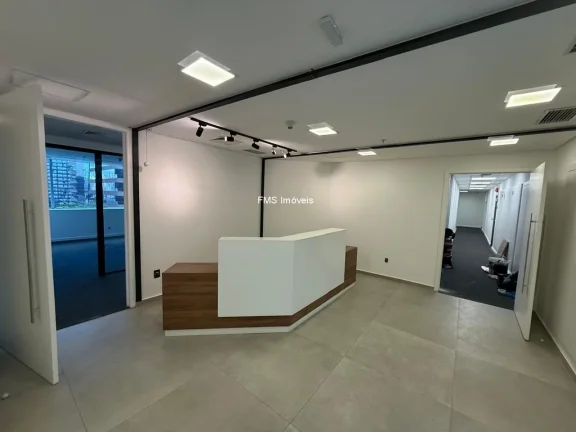 Imagem Sala comercial na Vila Nova Conceição com 393,63m²