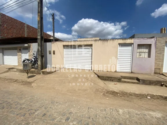 Preço Imperdível! Casa à Venda em Carpina - Estrutura para 1º Andar
