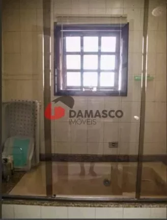 Imagem Sobrado à venda 3 Quartos, 3 Suites, 4 Vagas, 245M², Cerâmica, São Caetano do Sul - SP