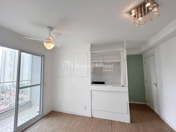Imagem Apartamento em andar alto, com vista livre e sol da manhã

Em rua tranquila, o Condomínio Invite T...