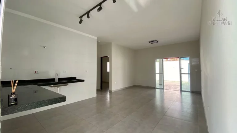 Imagem Belíssima casa ampla com piscina em Itanhaém á venda