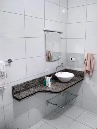 Imagem Sobrado com 3 dormitórios à venda, 189 m² por R$ 790.000,00 - Vila Figueira - Suzano/SP