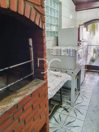 Imagem Cajuru - Venda Sobrado AC 620m² | AT 880 m² | 4 Dormitórios | 2 Suítes | 4 Banheiros | 4 Vagas