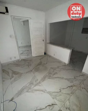 Imagem Sobrado à venda, 232 m² por R$ 4.240.000,00 - Embaré - Santos/SP