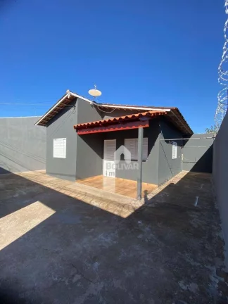 Imagem Casa com 3 dormitórios para alugar, 51 m² por R$ 1.300,00/mês - Zenon Borges Guimarães - Itumbiara/GO