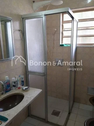Imagem Linda casa térrea, construção sólida, bem distribuída, com boa iluminação natural e ventilaç...