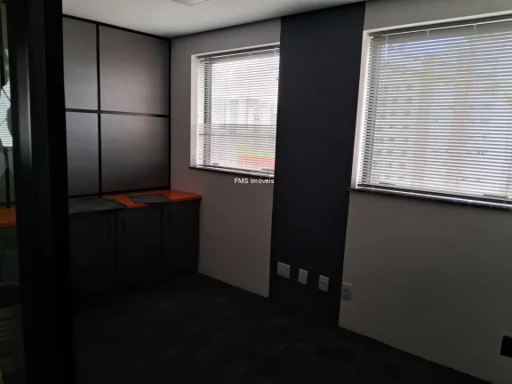 Imagem Sala Comercial de Alto Padrão no Brooklin Paulista, São Paulo-SP - 3 salas, 2 vagas, 70m² de área