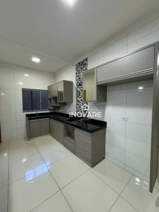Imagem Casa com 3 dormitórios à venda, 90 m² por R$ 370.000,00 - Jardim Bandeirantes - Itumbiara/GO
