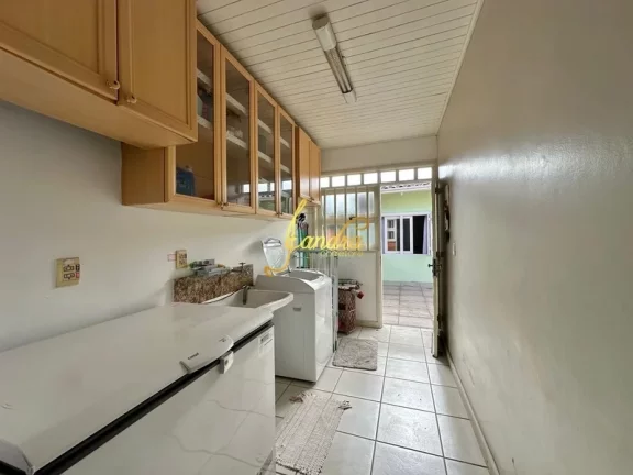 Imagem Casa no Centro de Xangri-la com 05 dormitórios com piscina