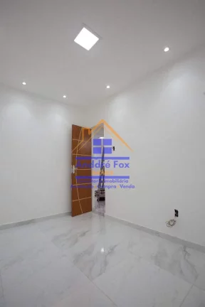 Imagem Casa linear com sala, 3 quartos, cozinha, área de serviço, quintal, garagem para 2 carros, à venda, 70 M², por R$ 410.000 – Vila Isabel - Rio de Janeiro / RJ.