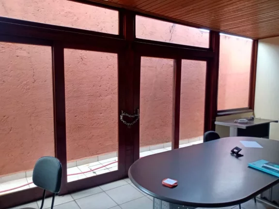Imagem Sobrado com 2 dormitórios à venda, 356 m² por R$ 1.000.000,00 - Centro - Poá/SP