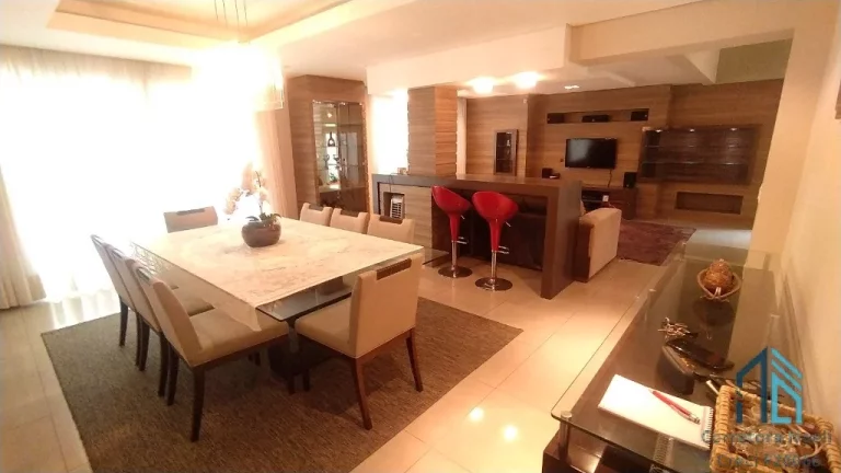 Imagem (Permuta ou financiamento) Casa Mobiliada, 03 quartos sendo duas suítes, 04 vagas no Cascatinha/Santa Felicidade em Curitiba PR