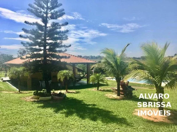 Imagem Belissima Chácara com poço artesiano, 3 dormitórios à venda, 2800 m² por R$ 1.250.000 - Chácara Maracajás - Salto/SP