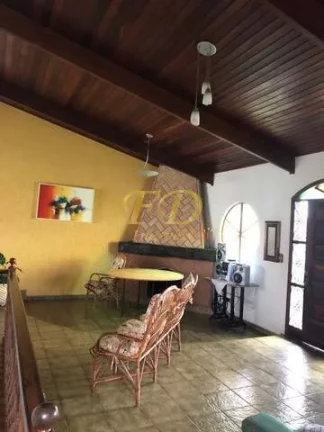Imagem Casa em Terra Preta