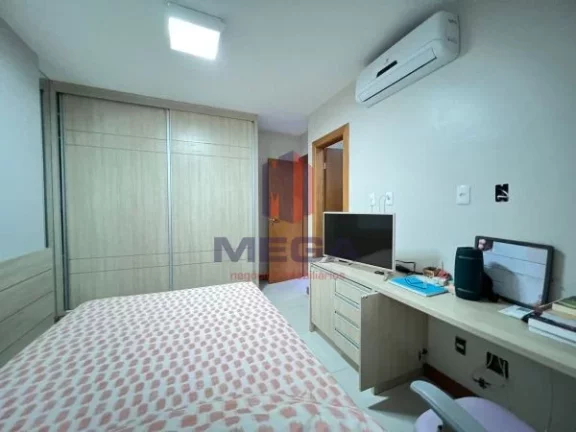 Imagem 04 Quartos sendo 02 suítes e 3 vagas de garagem Prédio Frente Mar