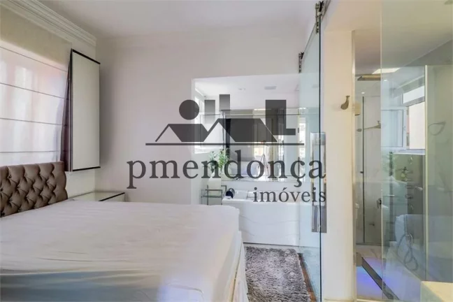 Imagem Apartamento em andar alto, totalmente reformado, em Perdizes com 84m²