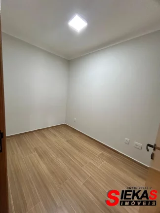 Imagem Espaçosa casa de 3 quartos e 3 suítes na Vila Carrão - São Paulo, 170m² e 1 vaga de garagem!