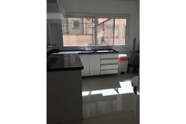 Imagem Apartamento à venda em Porto Alegre, Centro Histórico, com 2 quartos, 81m2