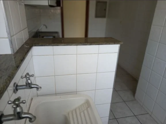Imagem Apartamento bairro Alto ótima localização com elevador!2 - Dormitórios (1st) ambos com armários...