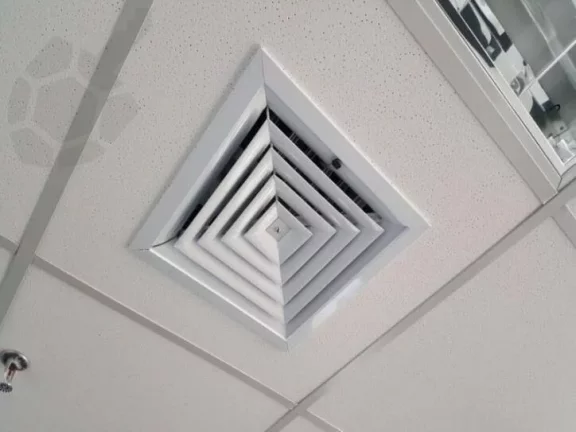 Imagem LOCAÇÃO * O MAIS COMPLETO DA BERRINI * SALA COMERCIAL * COMPLETA