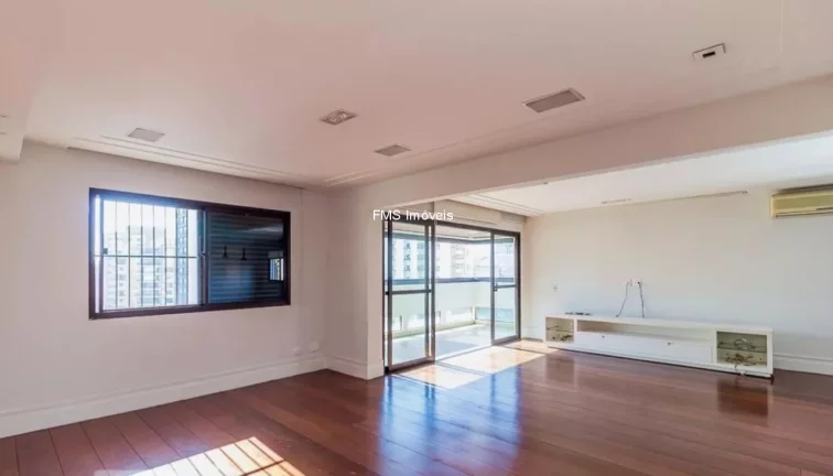 Imagem Imperdível! Apartamento de Luxo em Moema, São Paulo-SP: 3 quartos, 3 suítes, 3 banheiros, 4 vagas de garagem, 230m² de área