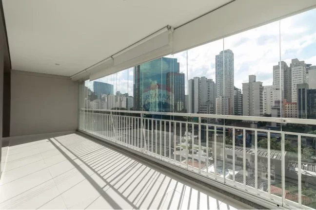 Imagem Apartamento á venda com 90 m², 1 suíte, 2 vagas, Luxo e Modernidade no Coração do Itaim Bibi
