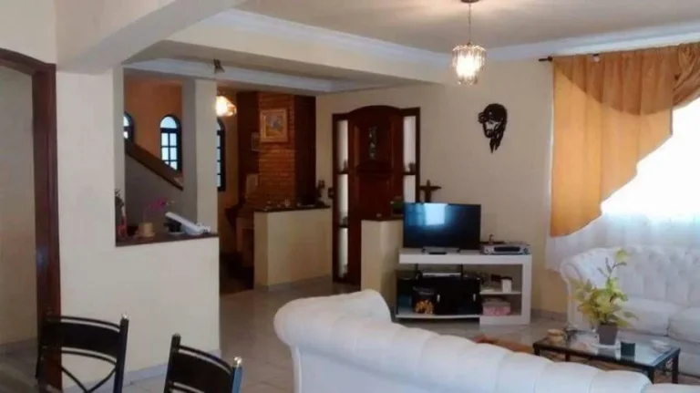 Imagem Sobrado para Venda por R$1.000.000,00 com 350m², 3 dormitórios e 1 suite - Centro, Cotia / SP - Cód. BDI24820