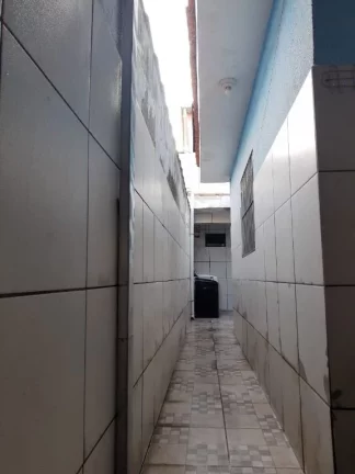 Imagem Casa à venda na Avenida Brasília, próxima ao mercado Nagumo