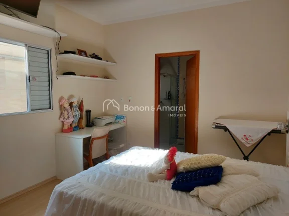 Imagem Casa térrea, com pintura nova, 163m² de área privativa em um terreno de 339m², no Condomínio Fl...
