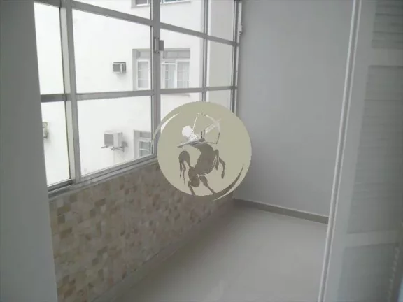 Imagem Apartamento reformado e modernizado a venda no bairro do Gonzaga em Santos