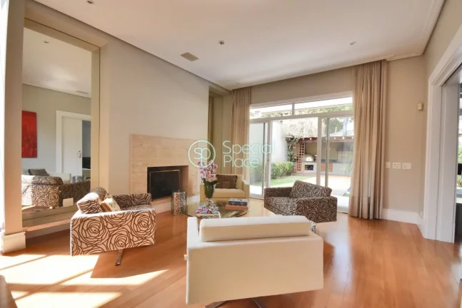 Imagem Excelente casa à venda no Morumbi, próximo ao Colégio Pio XII - Área construída: 500m² - Terre...