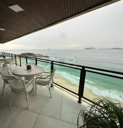 Imagem Apartamento à venda em Ipanema, 348m2, 3 quartos, 3 vagas, Frontal Mar.