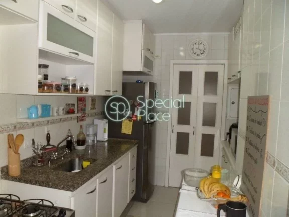 Imagem Reformado! Ótima localização na Vila Romana Apartamento aconchegante com boa planta, varanda envi...