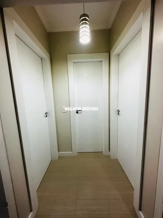 Imagem Apartamento á venda com 2 dormitórios e 1 vaga de Garagem no centro de Balneário Camboriú