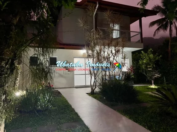 Imagem Excelente casa em condomínio fechado com 04 dormitórios