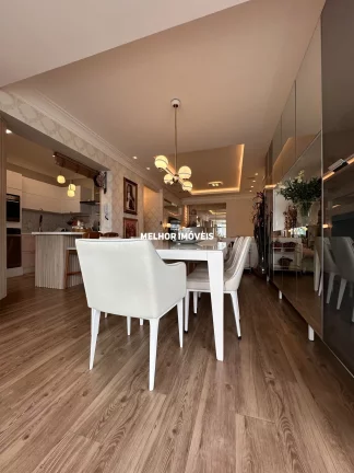 Imagem Apartamento á venda finamente mobiliado com 3 suítes, 2 vagas no centro Balneário Camboriú