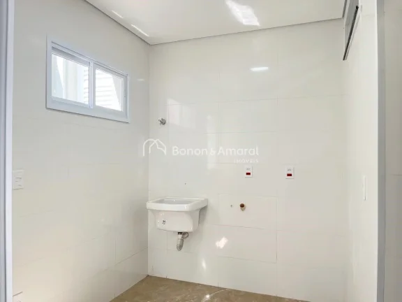 Imagem Casa com 3 suítes, varanda, sala de estar, sala de jantar, cozinha, área de serviço, quintal, esp...