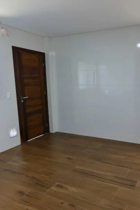Imagem Geminado com 2 dormitórios sendo 1 suíte e 1 vaga - Paranaguamirim em Joinville/SC