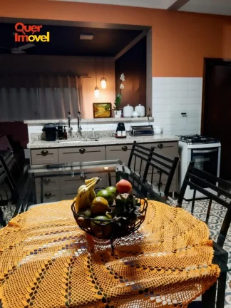 Imagem Imóvel de luxo à venda em Ribeirão Preto: casa com 4 quartos, 1 suíte e 180m² no Parque Residencial Lagoinha. Confira!
