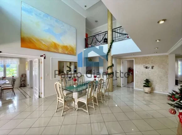 Imagem Casa de Luxo no Condomínio São Paulo II Granja Viana