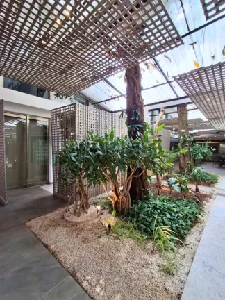 Imagem Casa Comercial à Venda em São Paulo-SP, no Bairro Jardim América: 10 Salas, 6 Banheiros, 20 Vagas de Garagem!