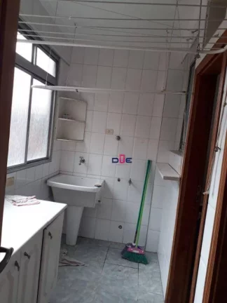 Imagem Apartamento 2 Quartos, 1 Vaga Demarcada - Gonzaga - Santos/SP