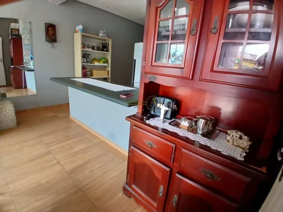Imagem Casa geminada com área de churrasqueira, ótimo espaço e boa localização