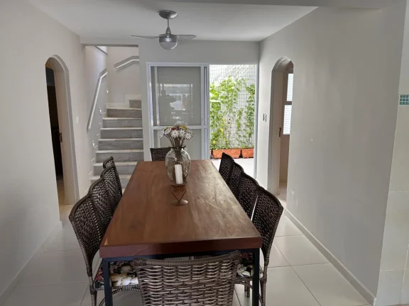 Imagem Casa para Temporada em Ubatuba / SP no bairro Lázaro